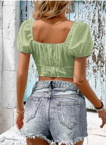 Camisa crop top de mujer con abertura con nudo delantero de manga farol